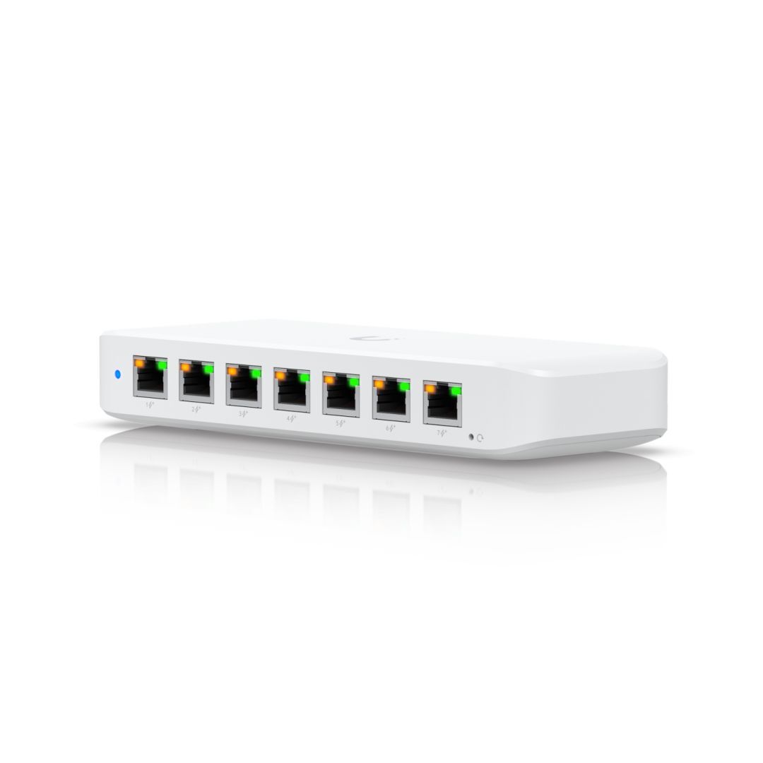 Ubiquiti UniFi 8-Port GbE PoE+ powered by GbE++ input 210W